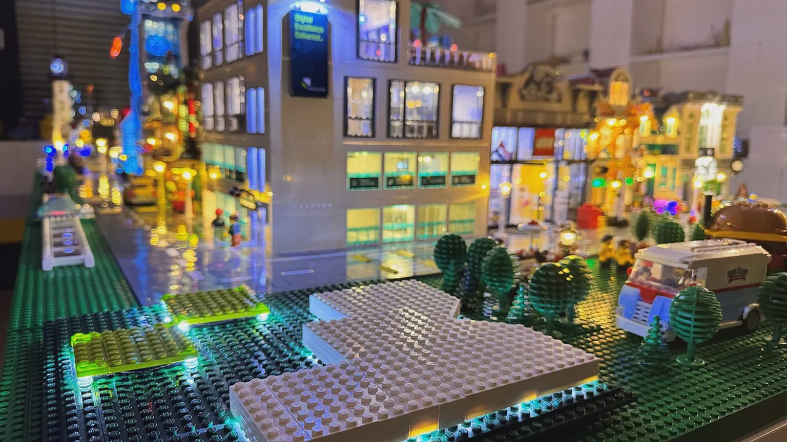 Building Brick City: The Smarter Way to Light Up Your Brick World